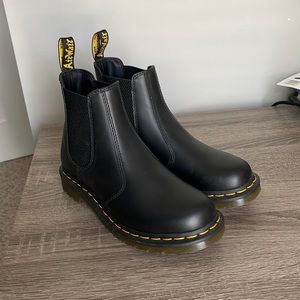Dr. Martens 2976 Chelsea Boot